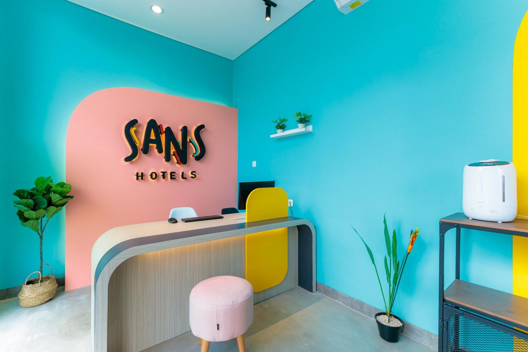 Sans Hotel Kelapa Gading Jakarta Bagian luar foto